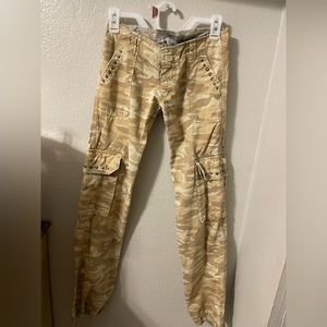 Guess military cargos